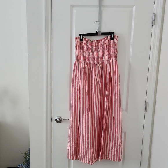 Universal Thread Dresses & Skirts - NWT Universal Thread Pink and White Striped Maxi Dress